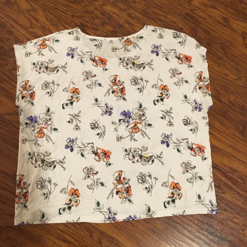 Gap Love floral too size large